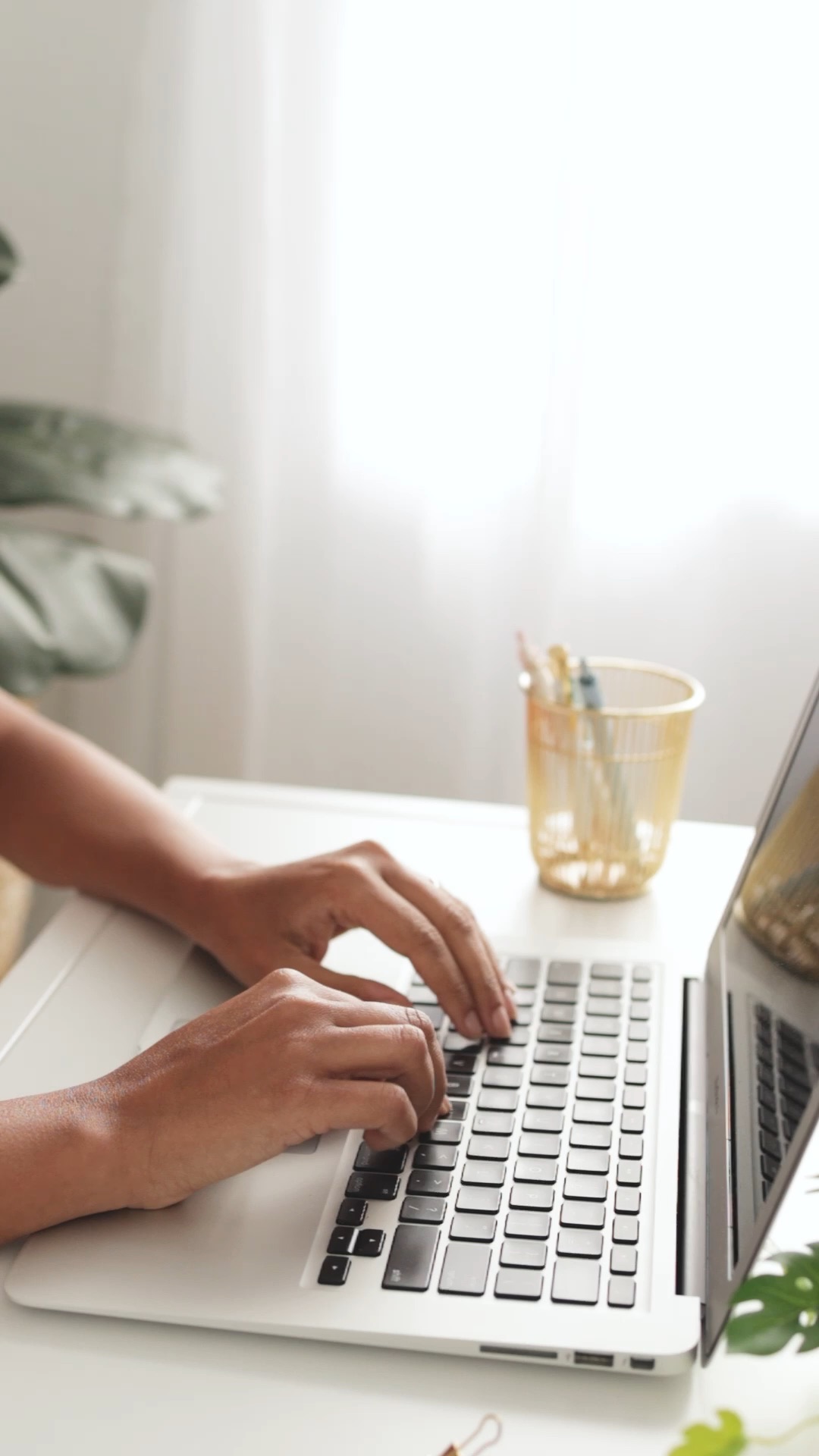 Business Stock Video SW 923 Pixistock 2 repurpose blog content